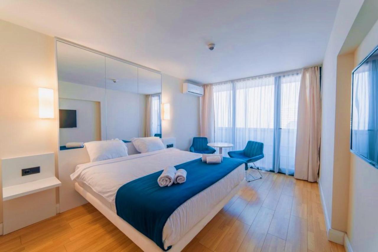 Delux Sea View Aparthotel In Orbi City Batumi Exterior photo
